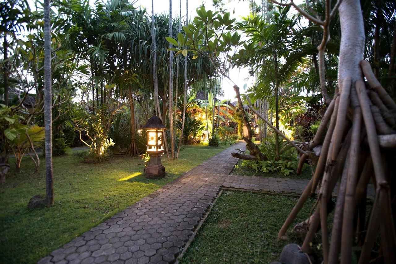 Bumi Ayu Bungalow Sanur Esterno foto