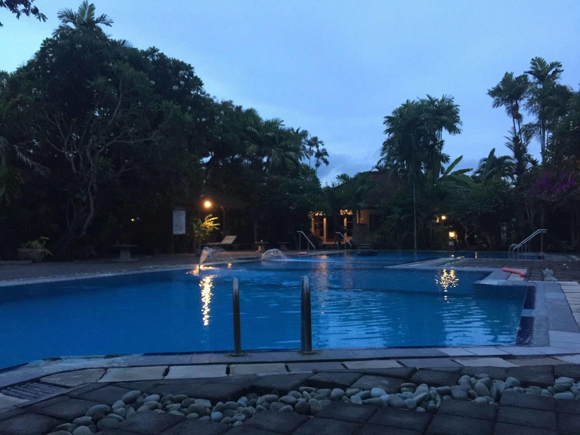 Bumi Ayu Bungalow Sanur Esterno foto